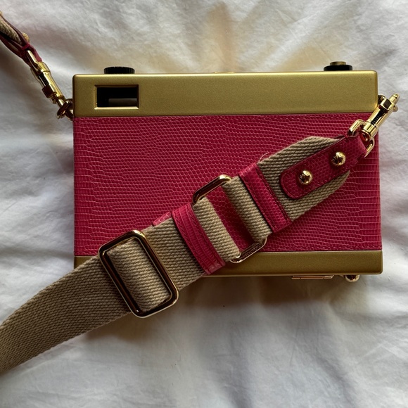 Dolce & Gabbana Camera Bag ๐๐ - Picture 9 of 16